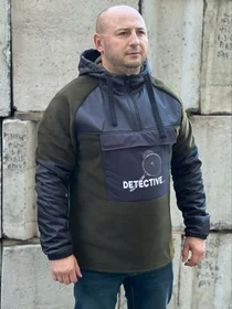 Теплая зимняя одежда: Комбінована тепла флісова куртка з капюшоном та переднім карманом